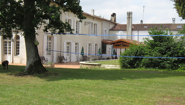 Le Clos De La Garenne-Bed & Breakfast In Puyravault (Poitou-Charentes ...