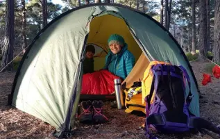 Kamperen in een tent in de winter: hoe doe je dat?