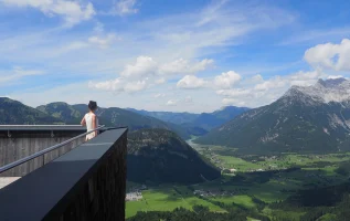 Spectaculair uitzicht vanaf het Jakobskreuz in het Pillerseetal (Tirol)