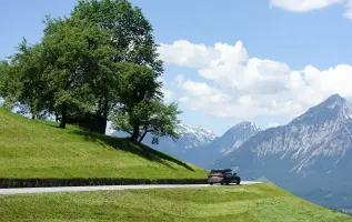 6 mooie autoroutes door de Alpen