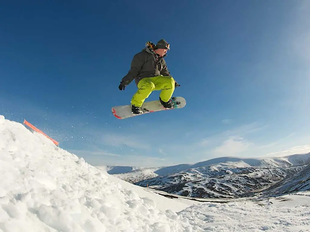 Spittal of Glenshee ski | ski holidays in United Kingdom
