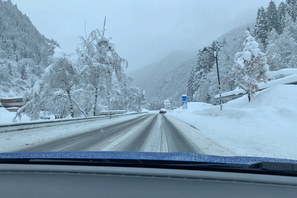 Sneeuw op de weg