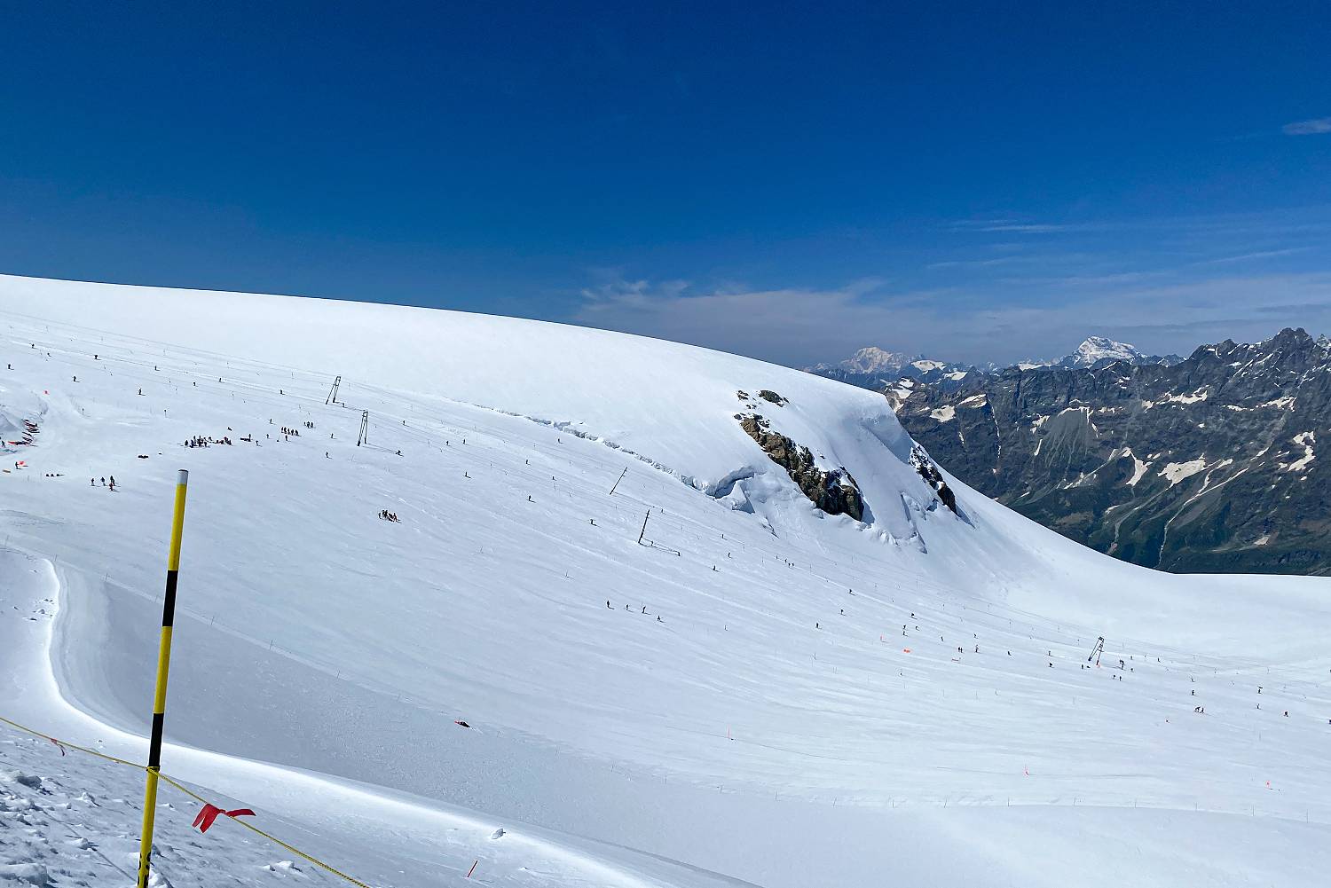 Skifahren im Sommer in Zermatt