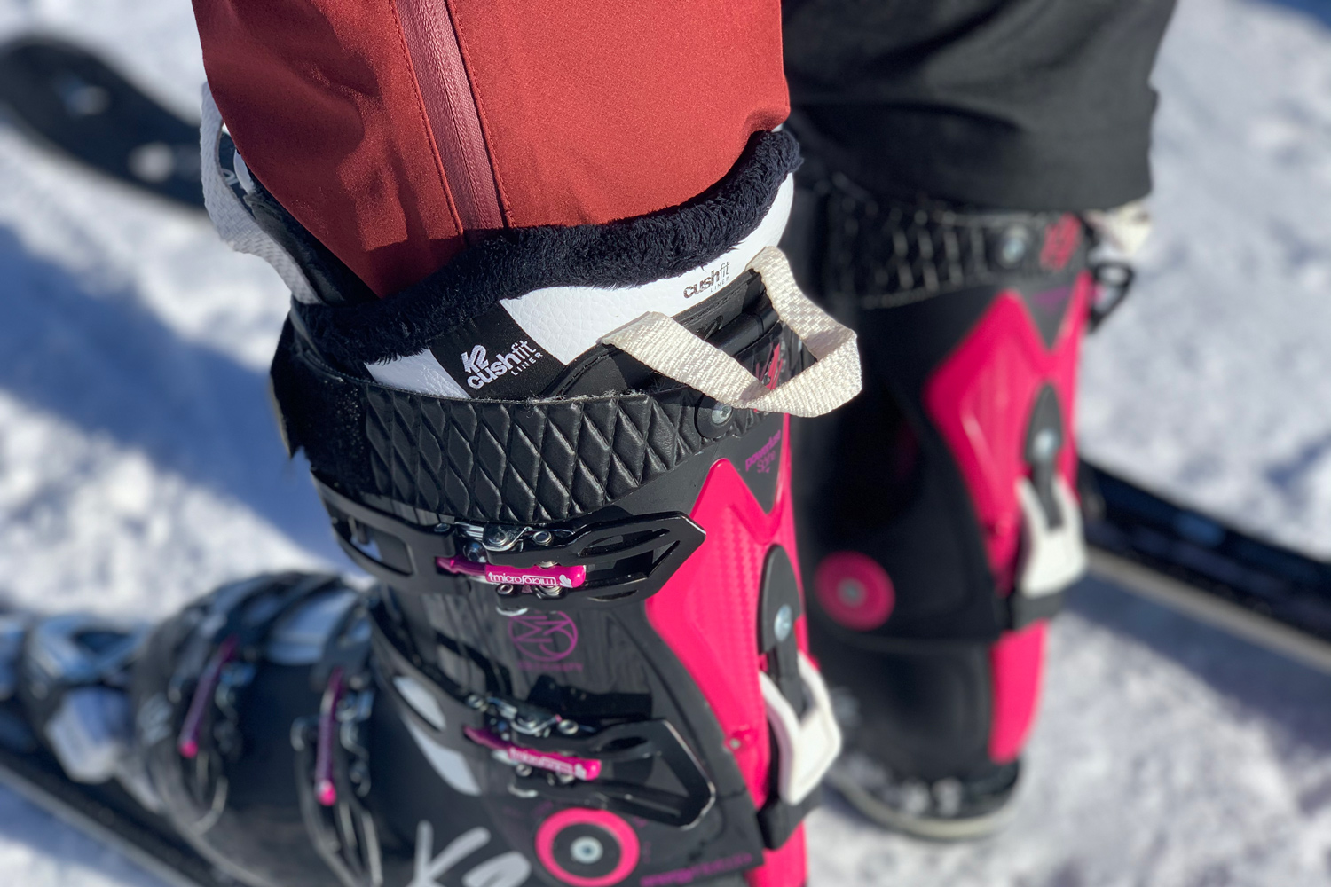 Skibroek in skischoenen