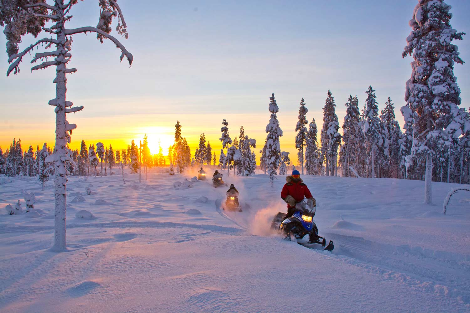 Tocht met sneeuwscooter in Lapland