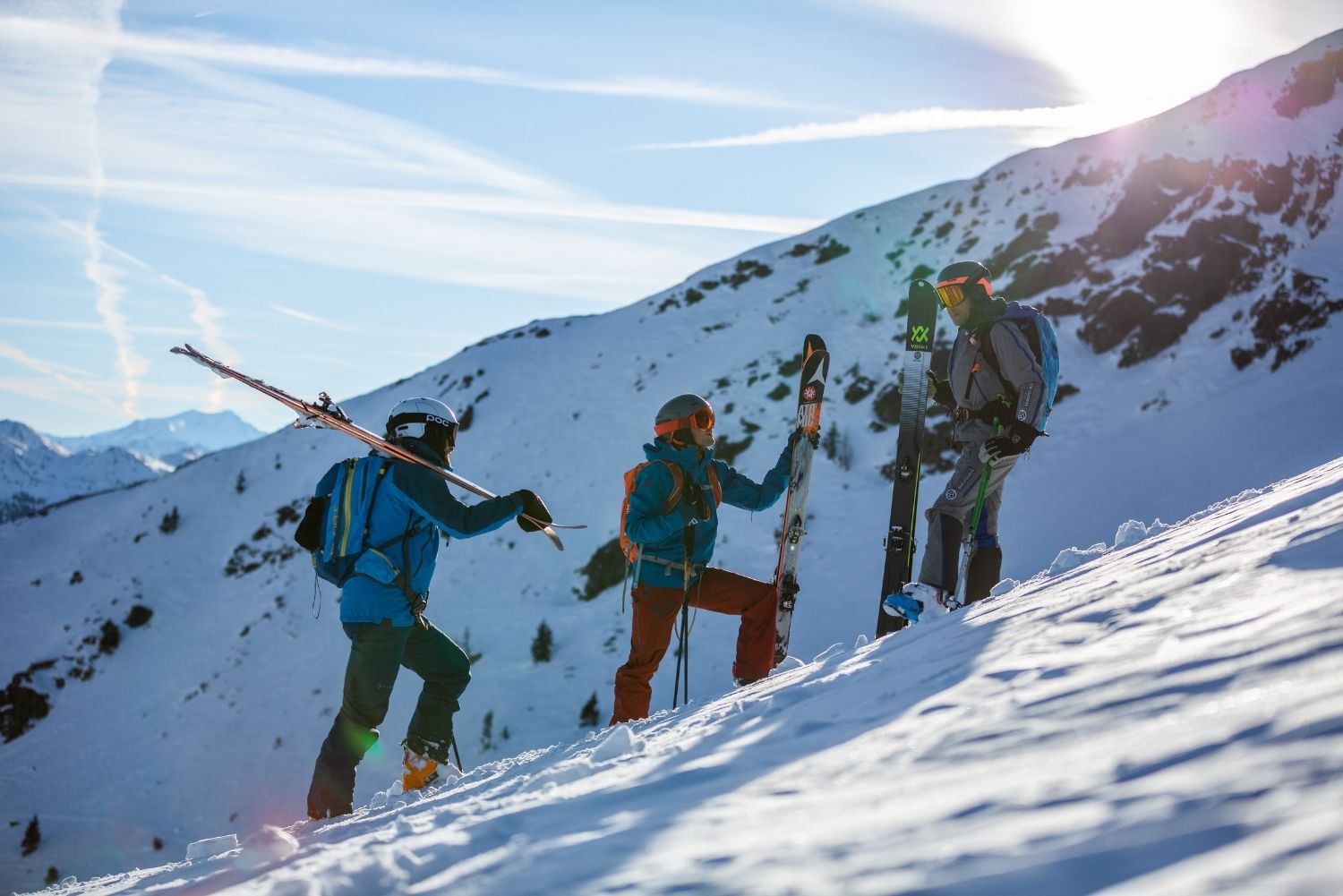 Gipfelbesteigung auf der KAT Skitour