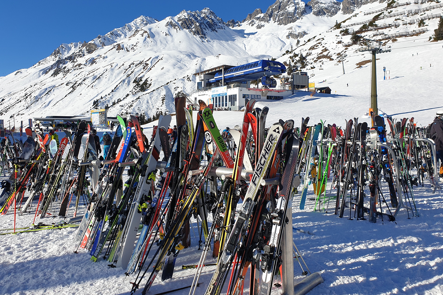 Diebstahlversicherung für Ski und Snowboard