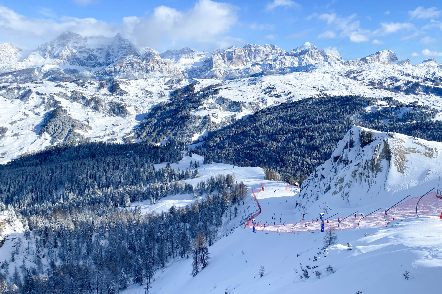 Skifahren in Dolomiti Superski