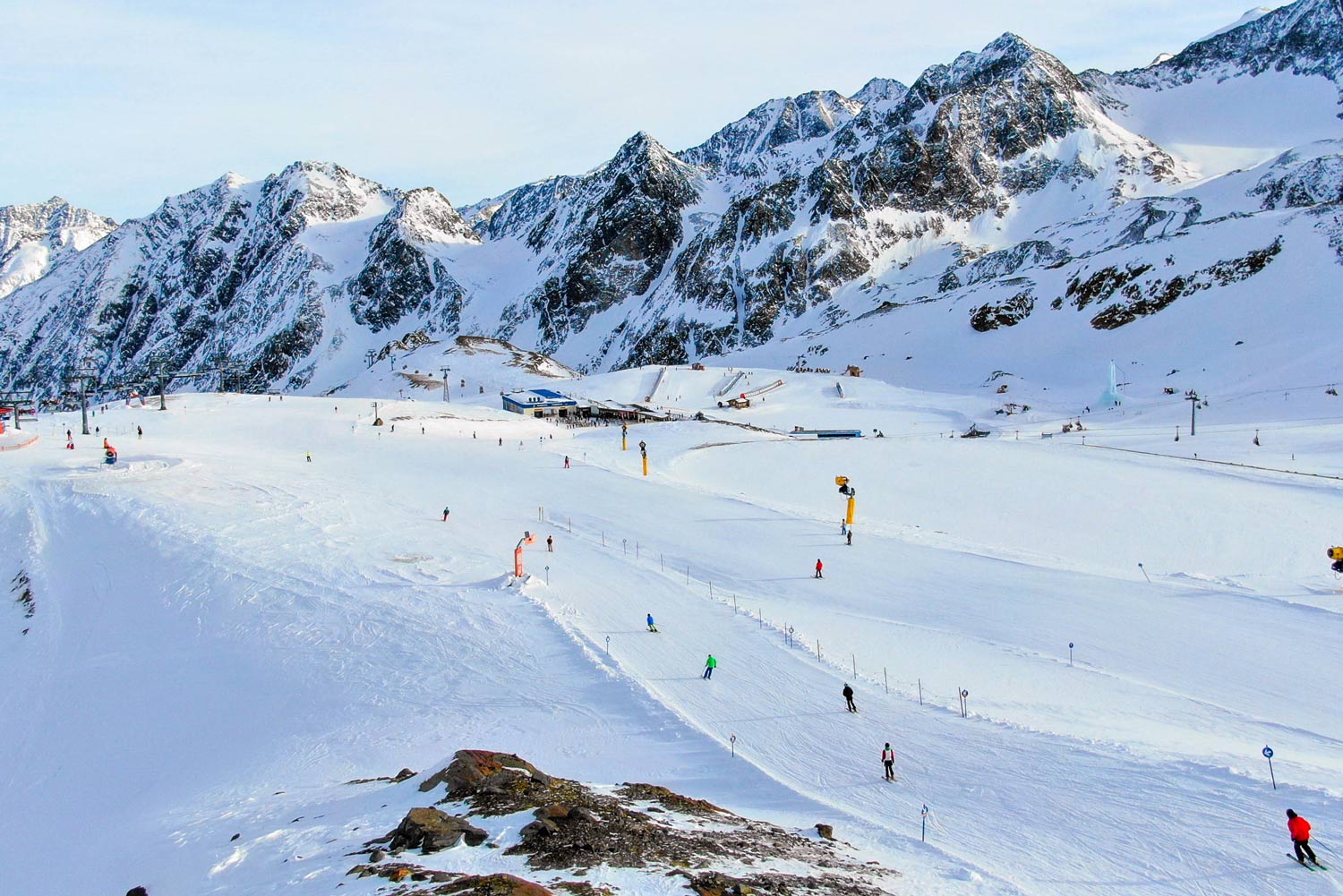 Skifahren auf dem Stubaier Gletscher im Oktober