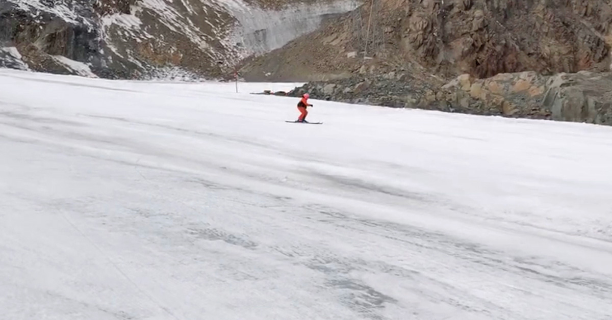 Ski technique: Tips for skiing on icy slopes